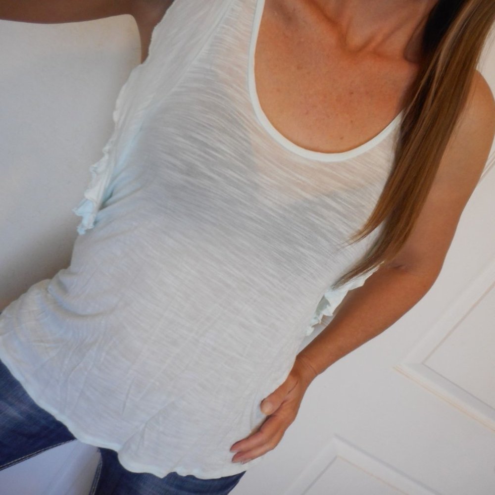 American Eagle AE Shirt Festival Tee Size Medium